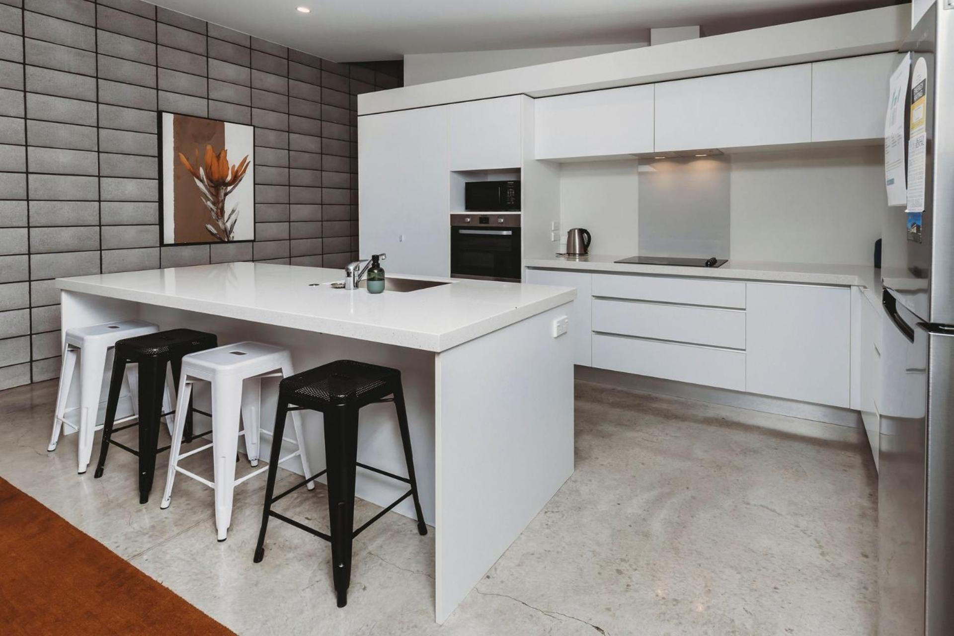 Perfect On Powderham Prime Inner City Location New Plymouth Exterior photo